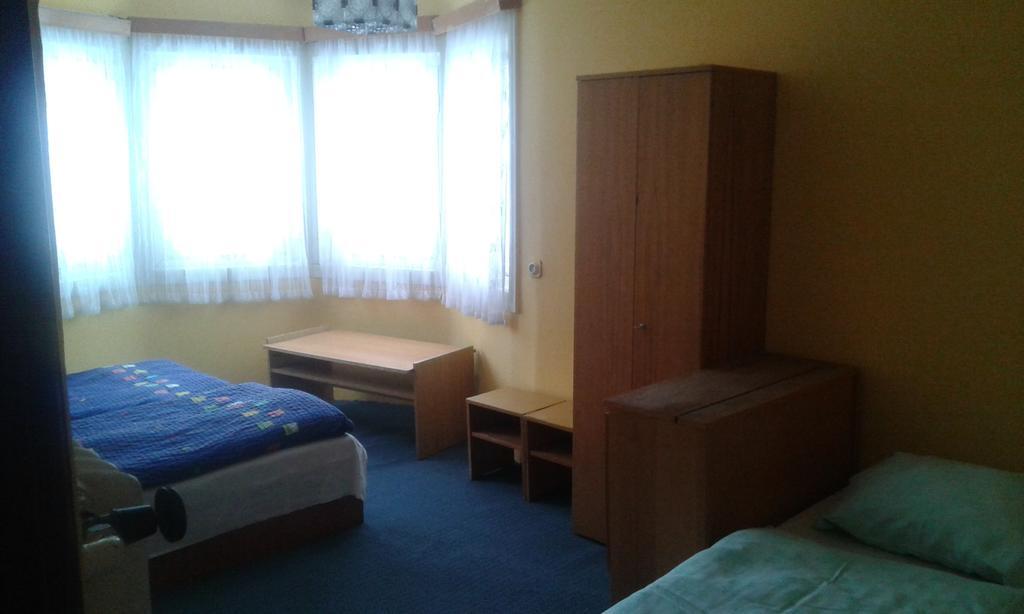 Pomnenka Hotell Pec pod Snezkou Exteriör bild